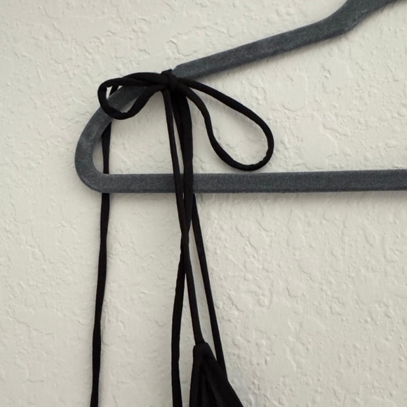 Black dress - Picture 3 of 6